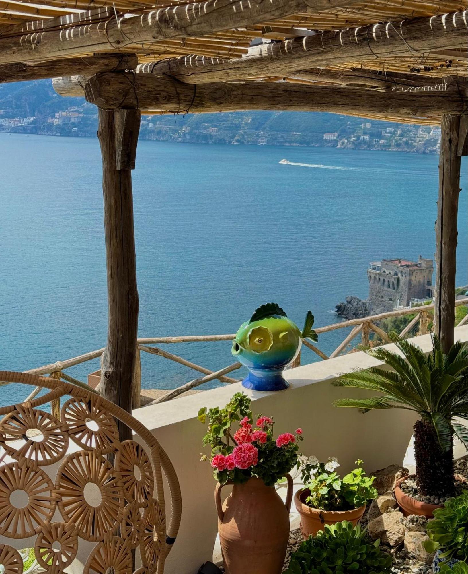 Villa Anna Майори Экстерьер фото